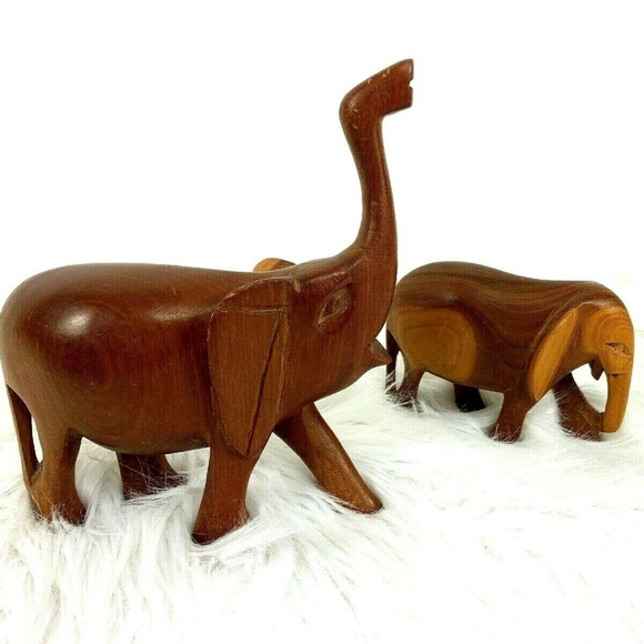 wooden elephant set